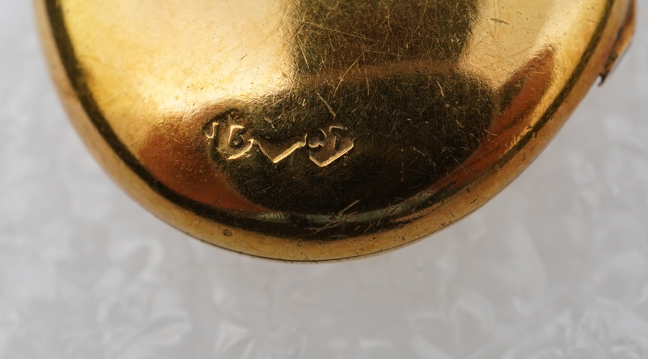 An Edwardian gold locket, early 20th century